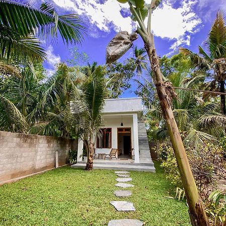 The Palm Private Cottages Midigama Exterior photo