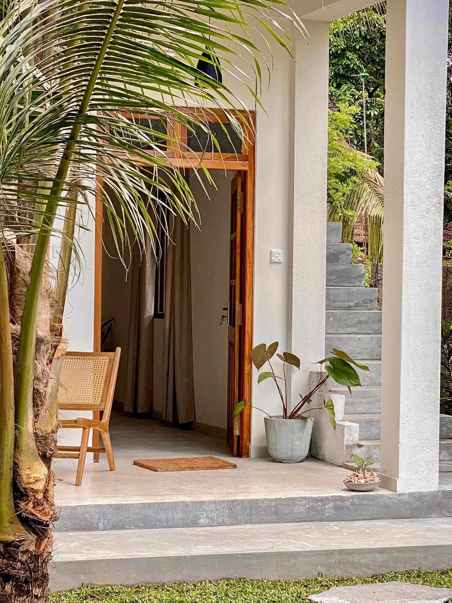 The Palm Private Cottages Midigama Exterior photo